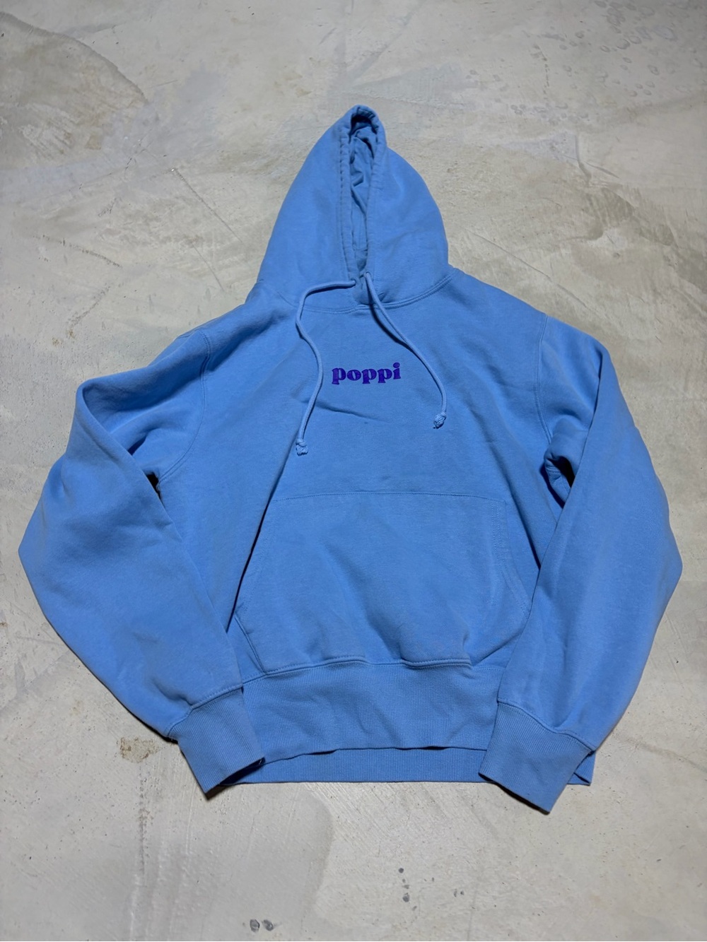 Poppi target Blue Pullover Hoodie medium